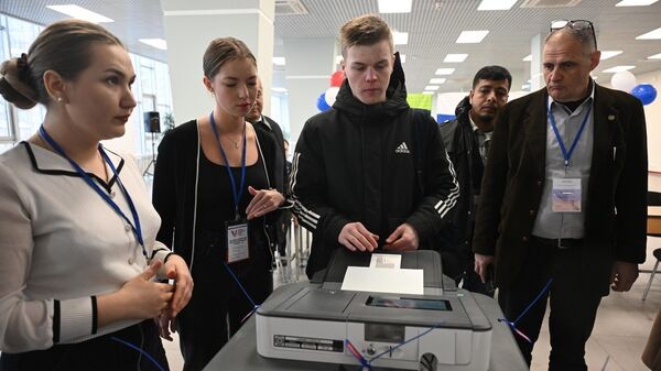 Явка на выборах президента в Петербурге за два дня голосования составила 54,52%