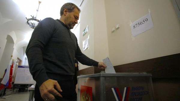 Бельский: &laquo;Поздравляю Владимира Владимировича с уже очевидной и убедительной победой&raquo;
