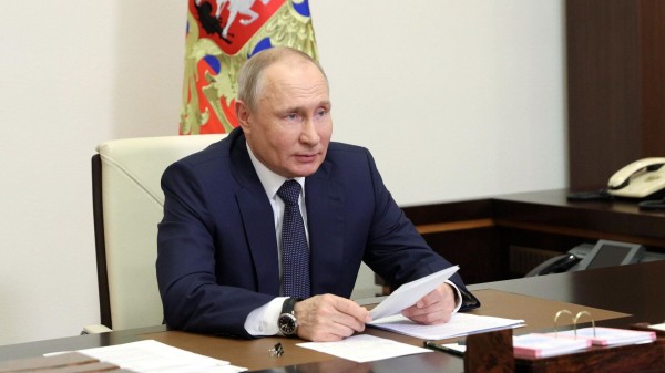 Путин поручил определить стоимость билетов на ВСМ Москва-Петербург до 1 июля Путин поручил определить стоимость билетов на ВСМ Москва-Петербург до 1 июля