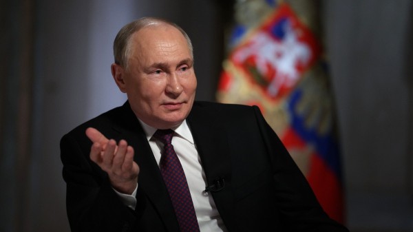 Путин заявил, что МРОТ к 2030 году должен вырасти до 35 тысяч рублей Путин заявил, что МРОТ к 2030 году должен вырасти до 35 тысяч рублей
