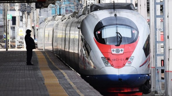 РЖД увеличили число "Сапсанов" между Москвой и Петербургом из-за высокого спроса РЖД увеличили число "Сапсанов" между Москвой и Петербургом из-за высокого спроса