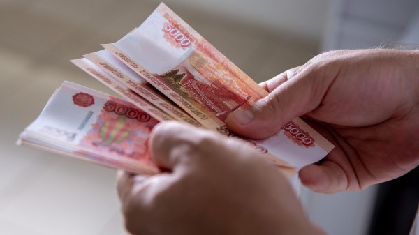 Опрос SuperJob: размер желаемого базового дохода среди россиян вырос на четверть Опрос SuperJob: размер желаемого базового дохода среди россиян вырос на четверть
