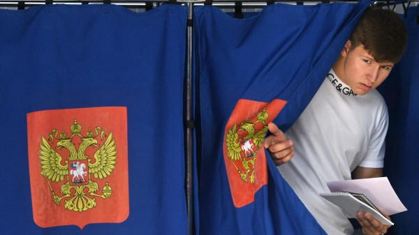 Явка на выборах губернатора Петербурга на 15.00 мск составила 32,28 процента