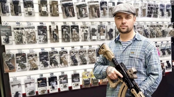 Блогера Гузенко, известного под псевдонимом Тринадцатый, арестовали на 2 месяца Блогера Гузенко, известного под псевдонимом Тринадцатый, арестовали на 2 месяца
