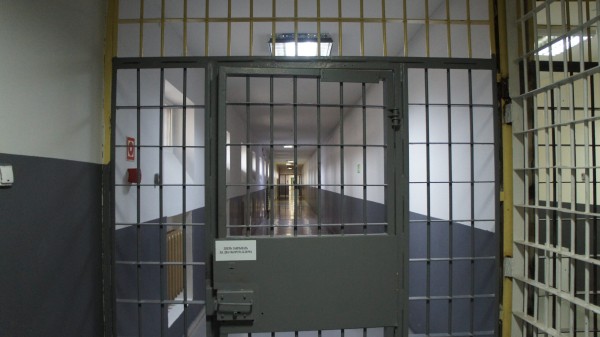 В Ленобласти задушившего пожилого мужчину рецидивиста заключили под стражу В Ленобласти задушившего пожилого мужчину рецидивиста заключили под стражу
