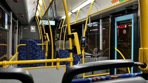Бастрыкин заинтересовался зажатой ногой девочки в автобусе Петербурга Бастрыкин заинтересовался зажатой ногой девочки в автобусе Петербурга