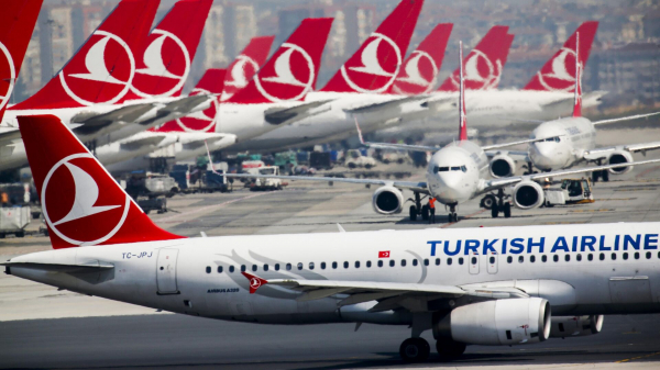 Turkish Airlines возобновила рейсы с турецких курортов в Москву Turkish Airlines возобновила рейсы с турецких курортов в Москву