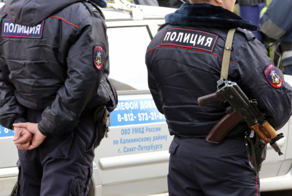 Экс-сотрудников полиции Петербурга будут судить за взятку Экс-сотрудников полиции Петербурга будут судить за взятку