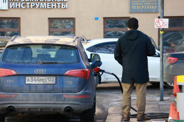 В России зафиксирован новый максимум стоимости бензина АИ-95 на бирже В России зафиксирован новый максимум стоимости бензина АИ-95 на бирже
