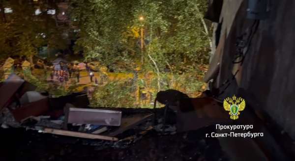 Погибший, огонь в двух квартирах и газовое оборудование: что известно о пожаре на улице Стойкости